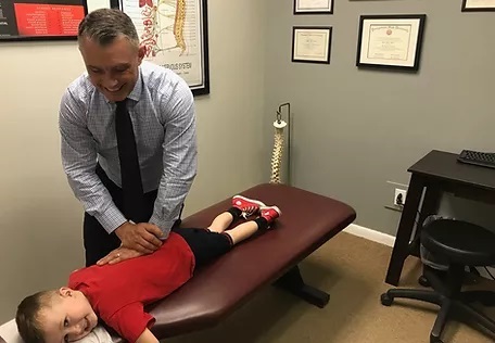 Chiropractor Export PA Aaron Tressler Working On New Patient